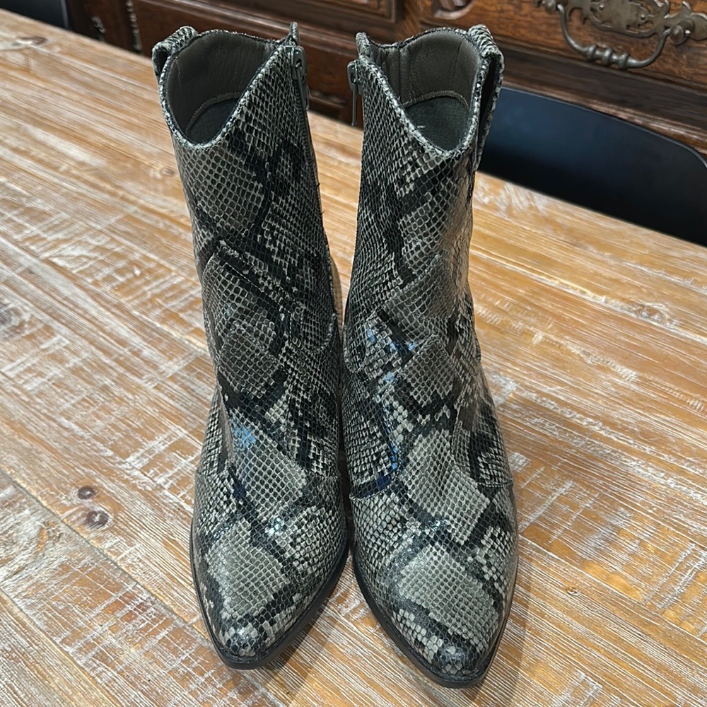 Matisse Bambi cowboy Snakeskin Patterned Ankle Boots - Picture 3 of 3